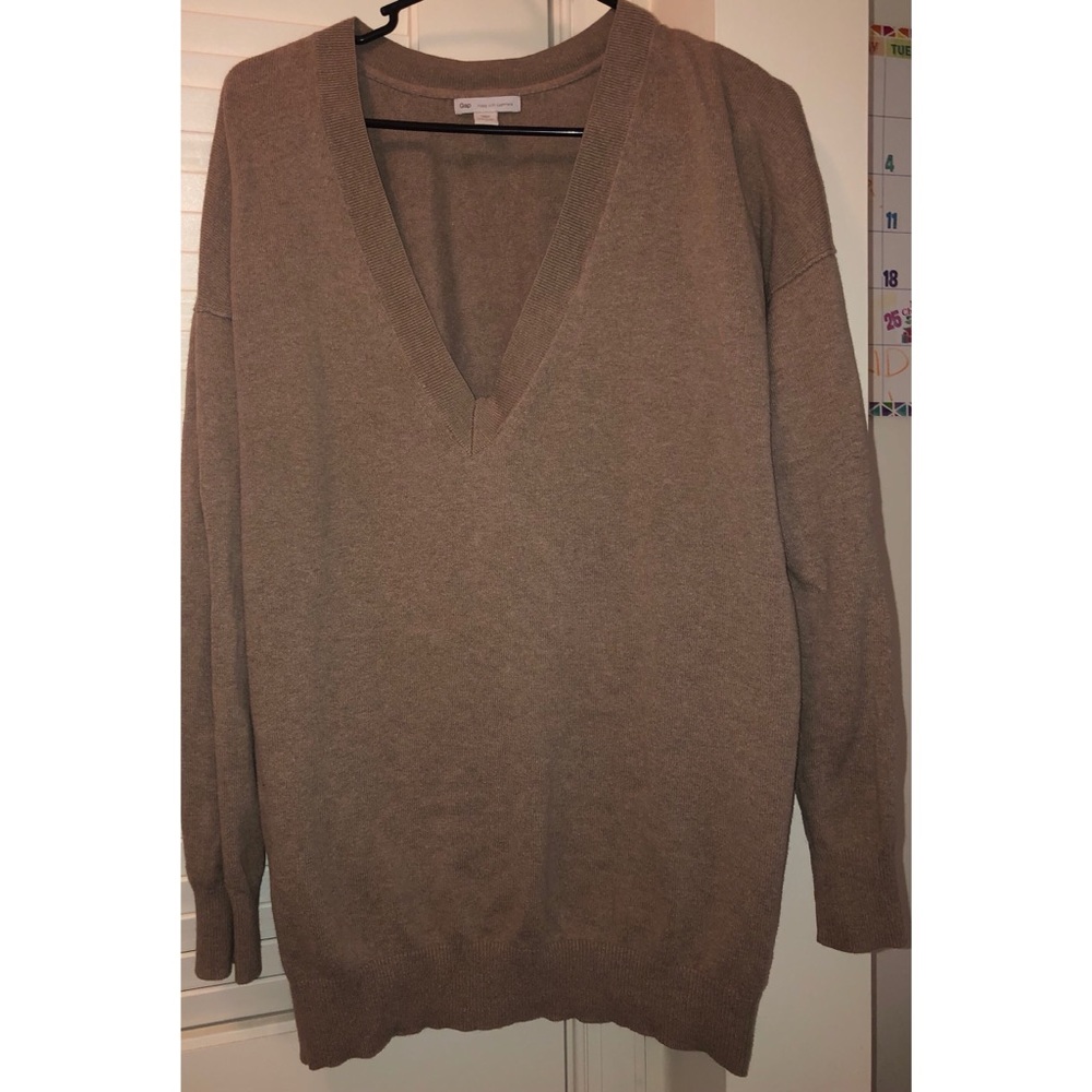 Old navy sweater